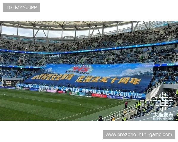 天津津门虎中场拦截到位，快速过渡直插禁区